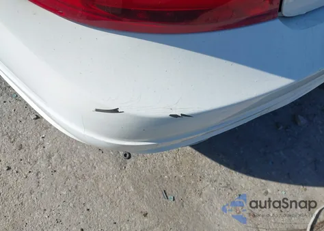 2013 Mercedes-Benz C 300 Sport 4Matic z USA, uszkodzony, nr VIN WDDGF8AB8DR287011